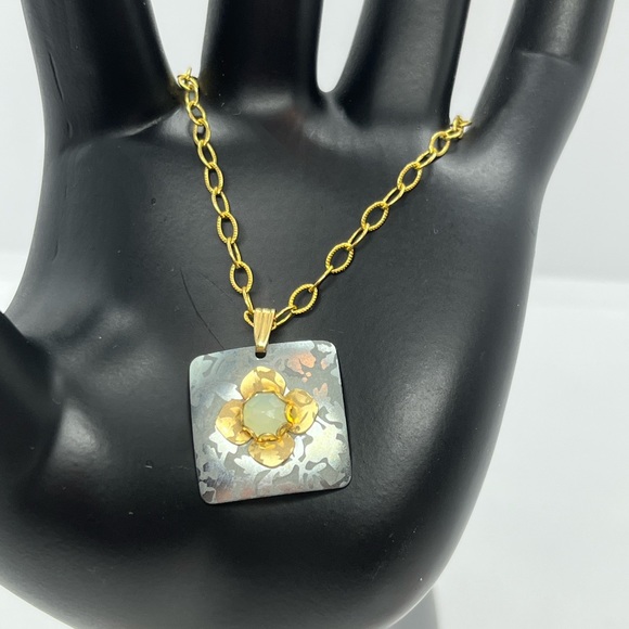 Holly Yashi niobium handmade gold tone oval link chain necklace flower pendant - Picture 3 of 16